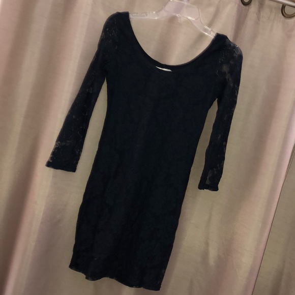 navy lace bodycon dress🌟🌟🌟 - Picture 3 of 5